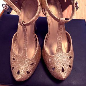 Gold Glitter Vintage Heels from Modcloth - 6W